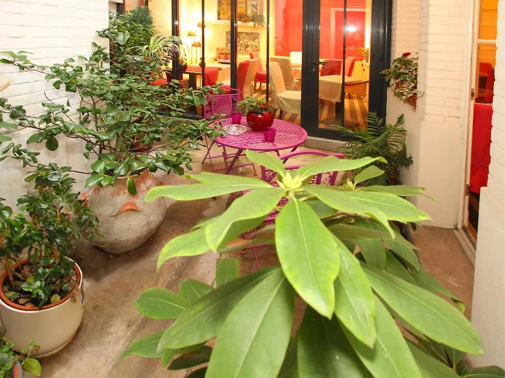 Virgina Hotell Paris 3*,