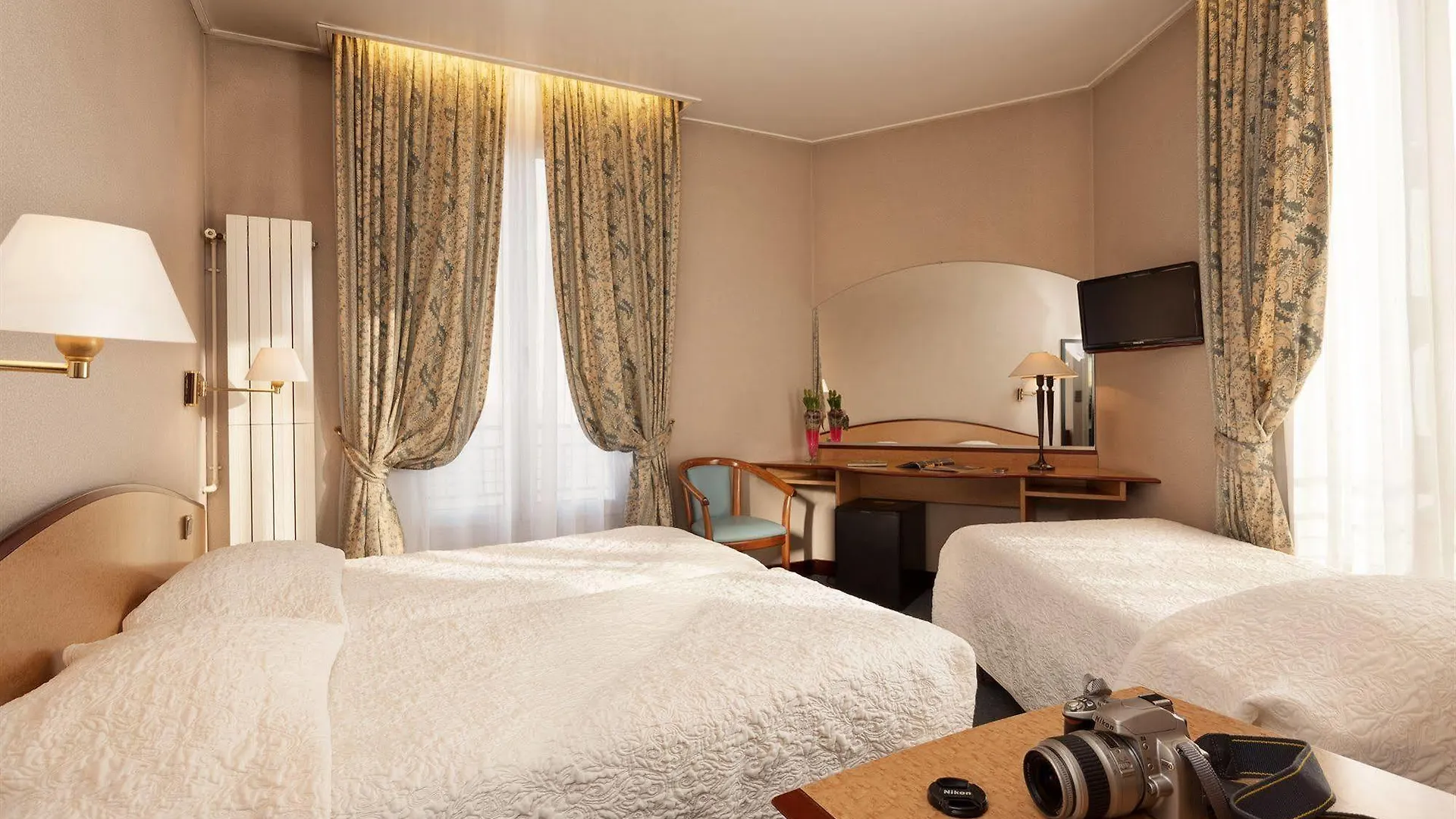 Virgina Hotell Paris 3*,  Frankrike